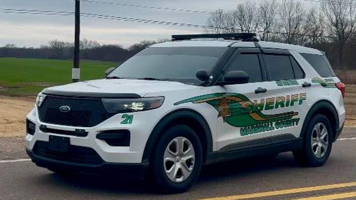 2 killed in plane crash near Holly Springs airport