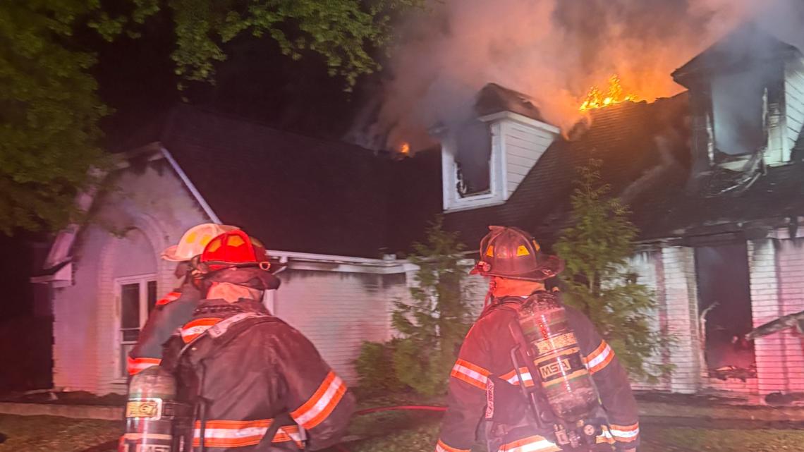 Early morning house fire breaks out in southeast Shelby County ...