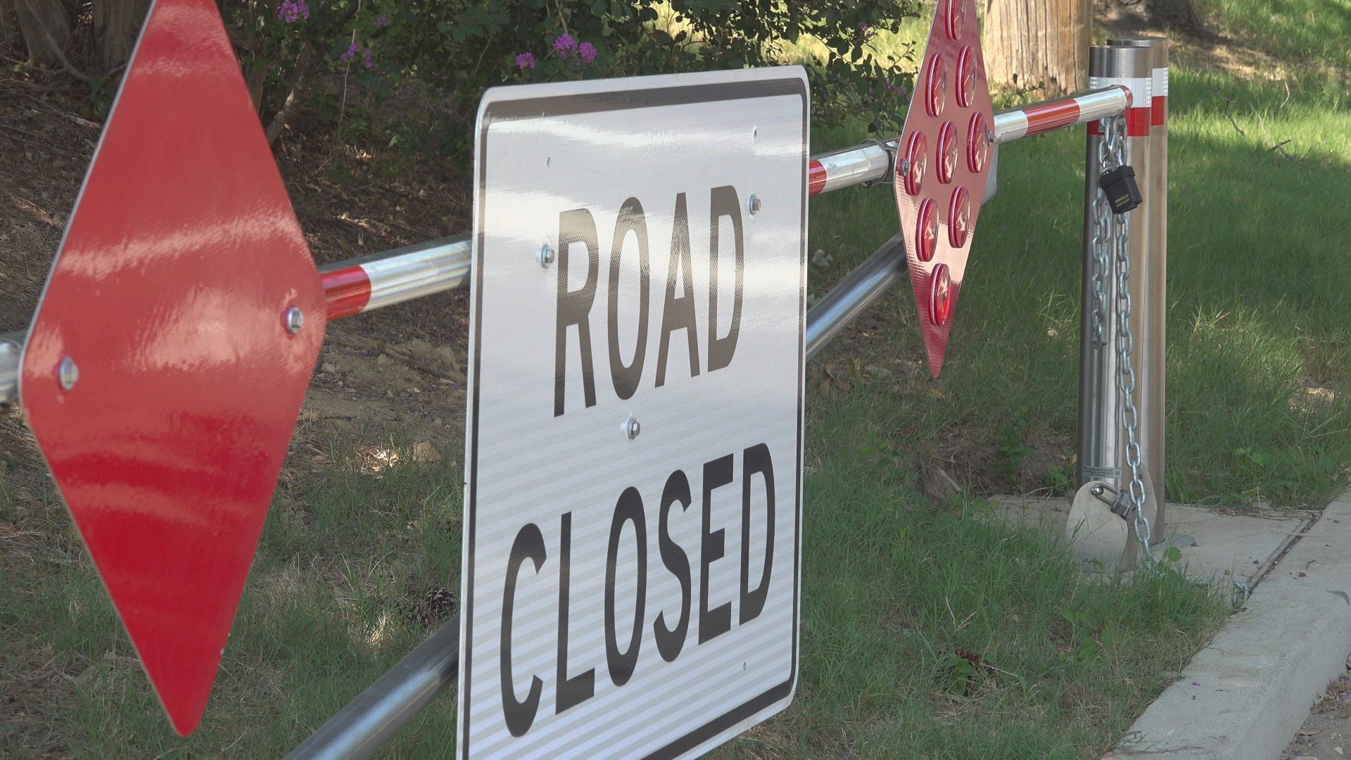 Overnight weekend Riverside Drive closures raise questions from some residents