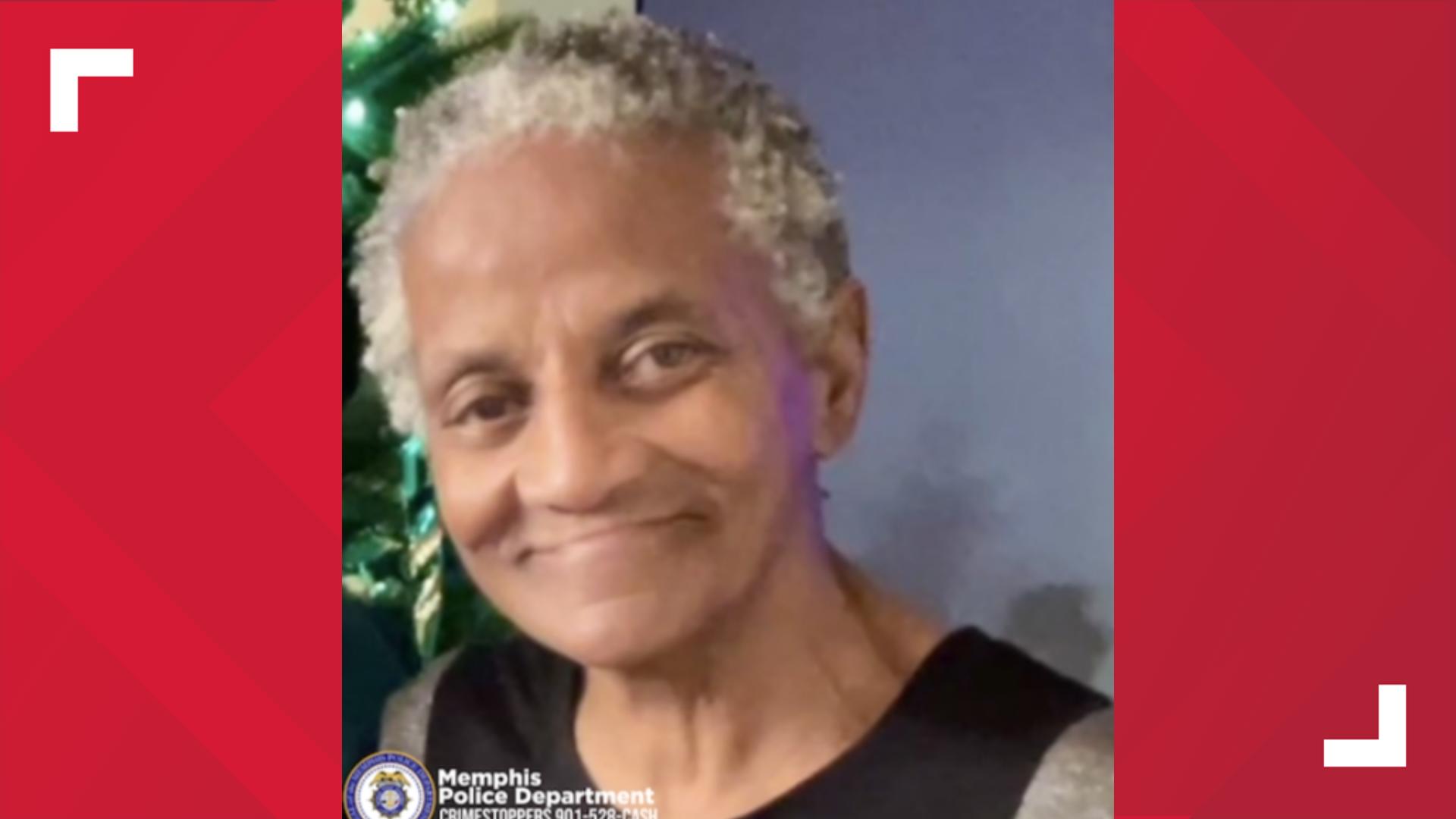 Police identify woman found dead in Hyde Park; foul play suspected ...
