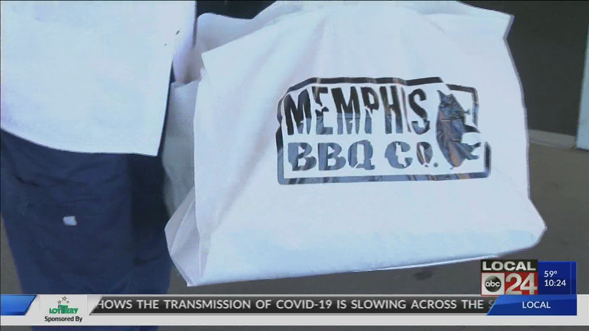 Memphis BBQ Company, Prairie Fresh, and Performance Food Group bring 750 meals to hospital workers in DeSoto County