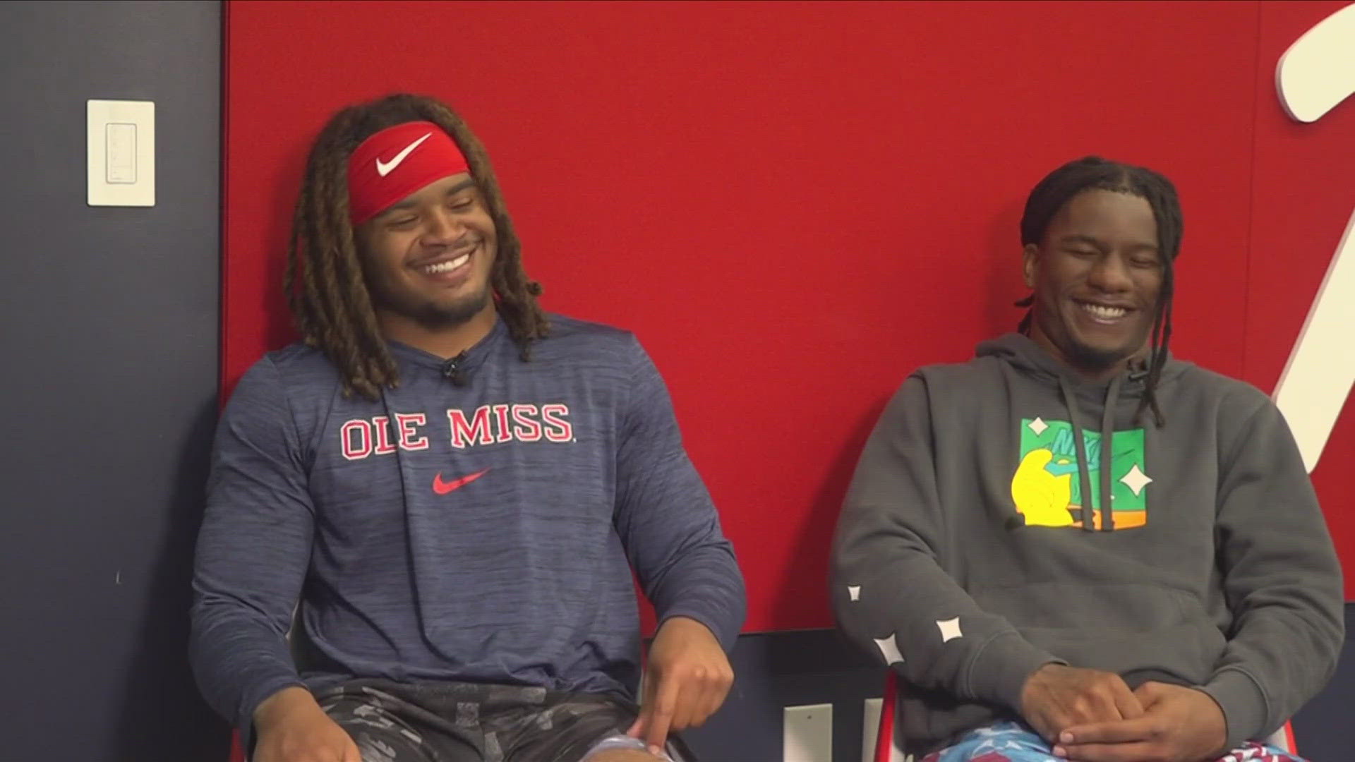 Caleb Hilliard talks with Ole Miss Rebels Henry Parrish Jr. and Matt Jones about their bond on and off the field.