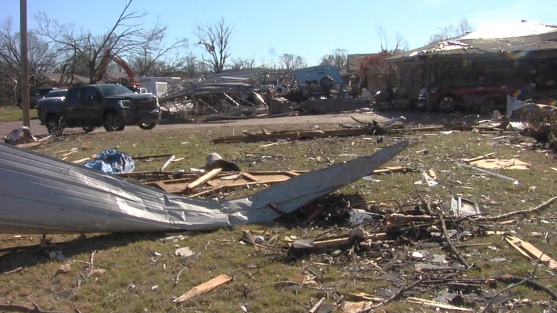 Neighbors and volunteers in Wynne, Arkansas continue cleanup efforts