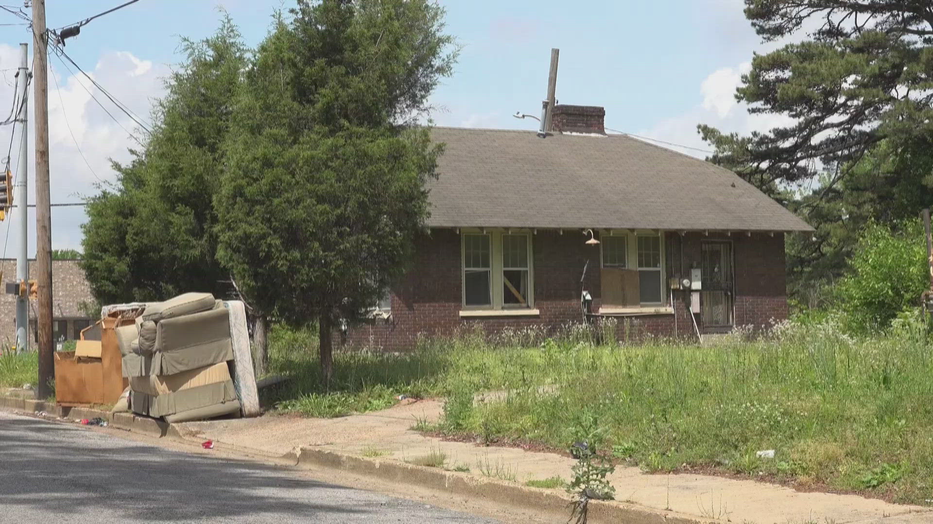 Memphis councilwoman proposes $300 fee to combat blighted properties