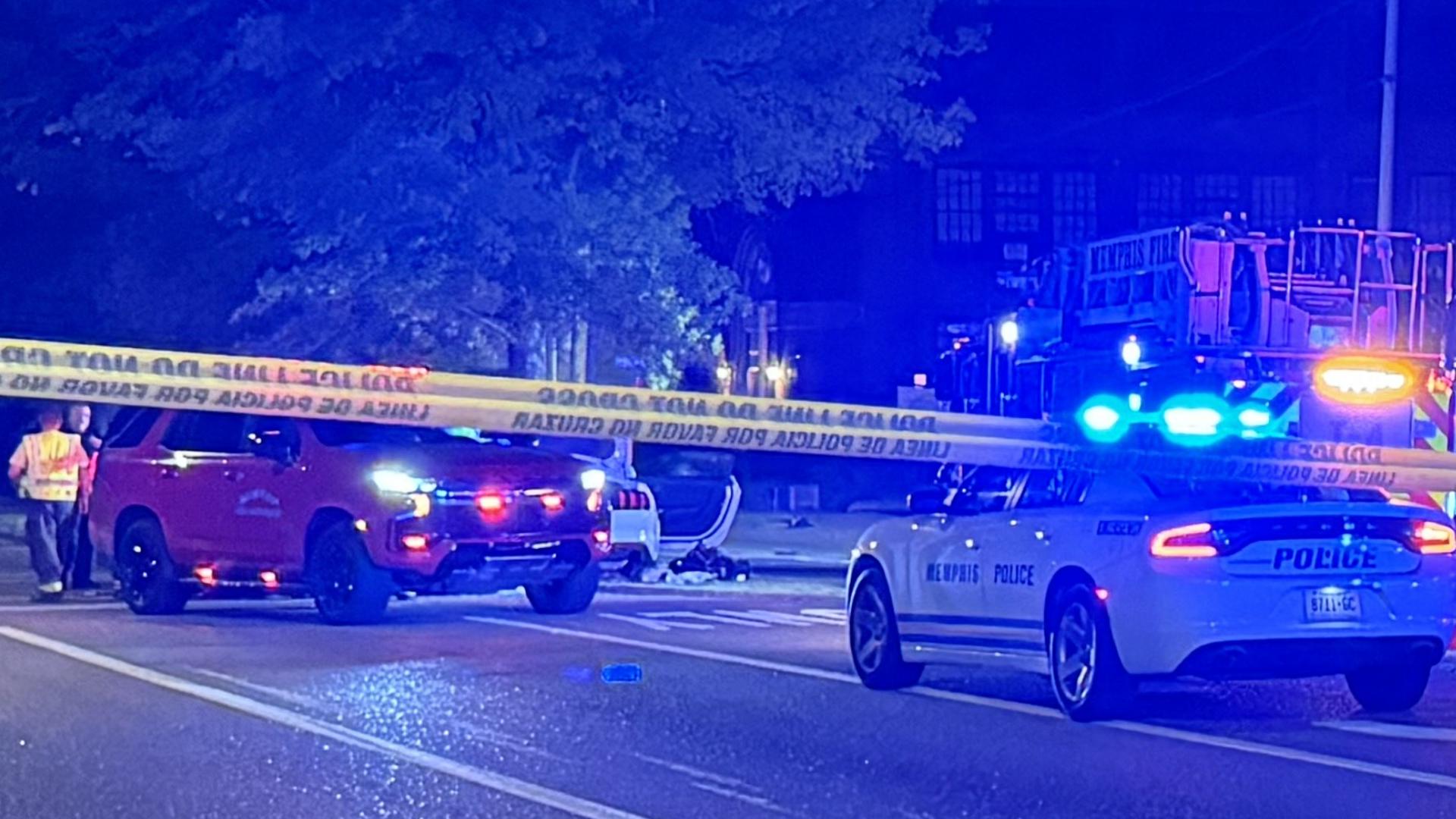 One dead after car crashes into tree in Memphis neighborhood ...