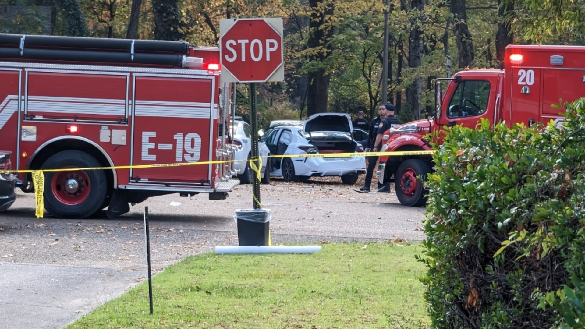 MPD: Woman, child, suspects injured after carjacking & chase ...