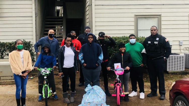 Heal the Hood Foundation of Memphis gives the gift of care