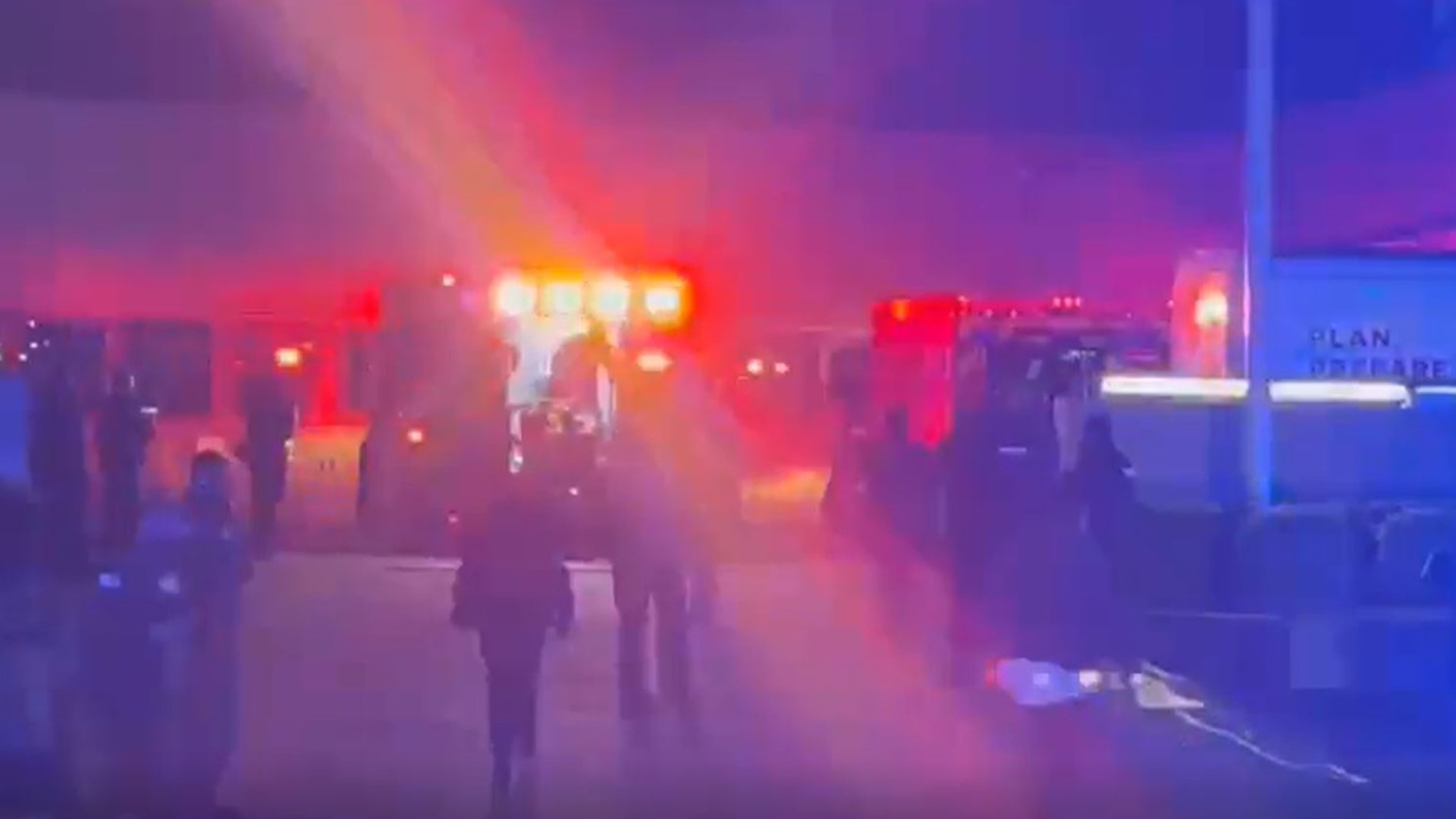 Two Memphis Police officers rushed to the hospital after shooting in ...