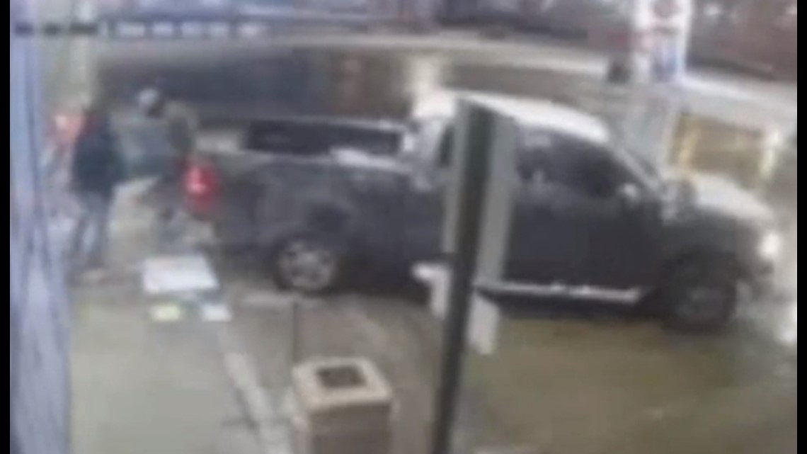 Suspects wanted after ATM stolen from Memphis gas station - Vimarsana News