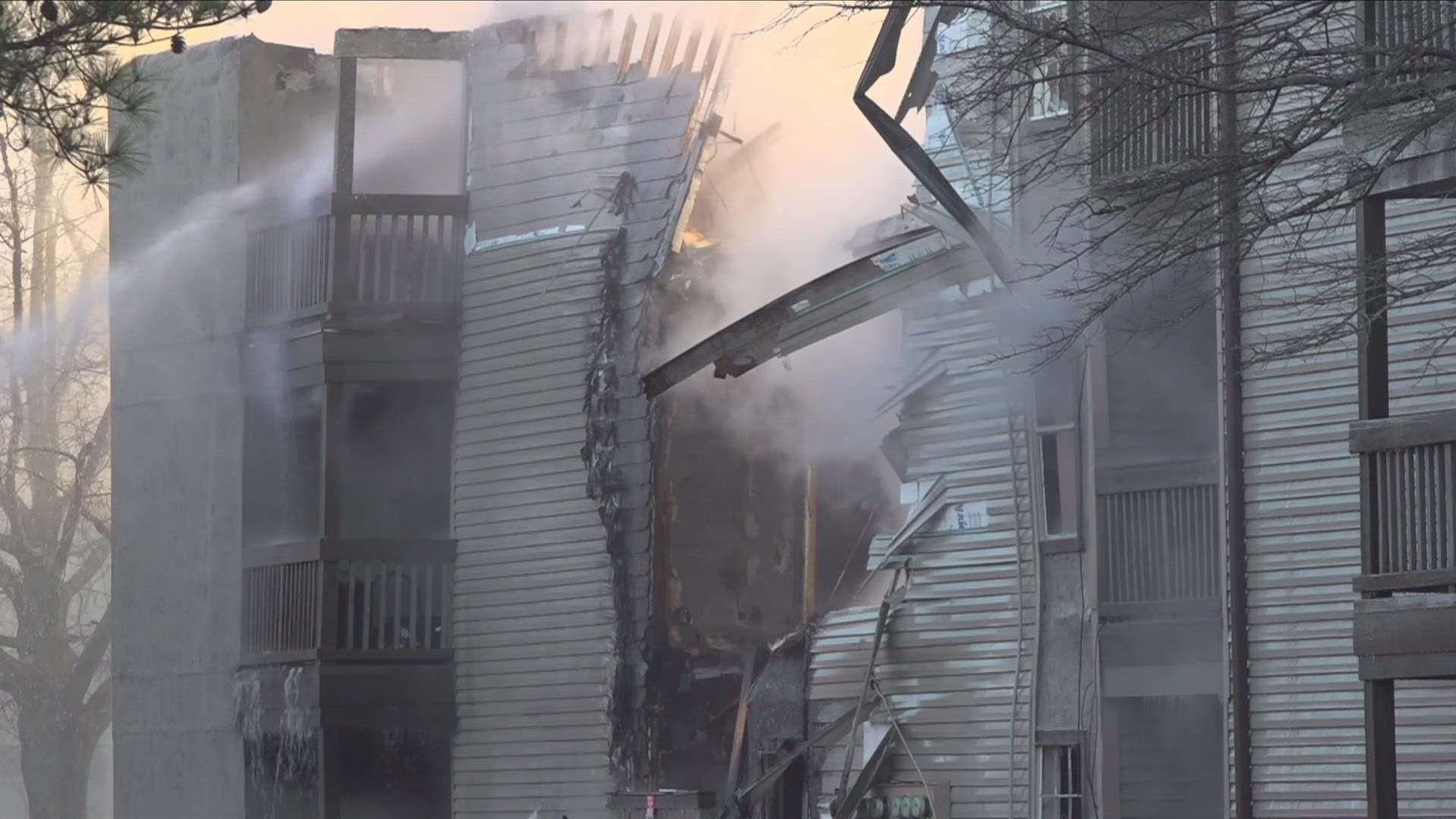 Massive Fire At Memphis Apartment Complex Leaves Some Families In Need massive-fire-at-memphis-apartment-complex-leaves-some-families-in-need
