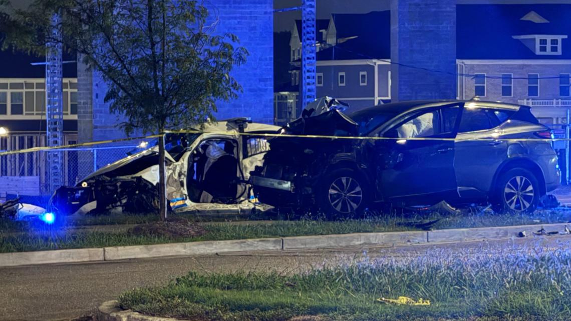 Memphis police officer, civilian killed in shooting, crash ...