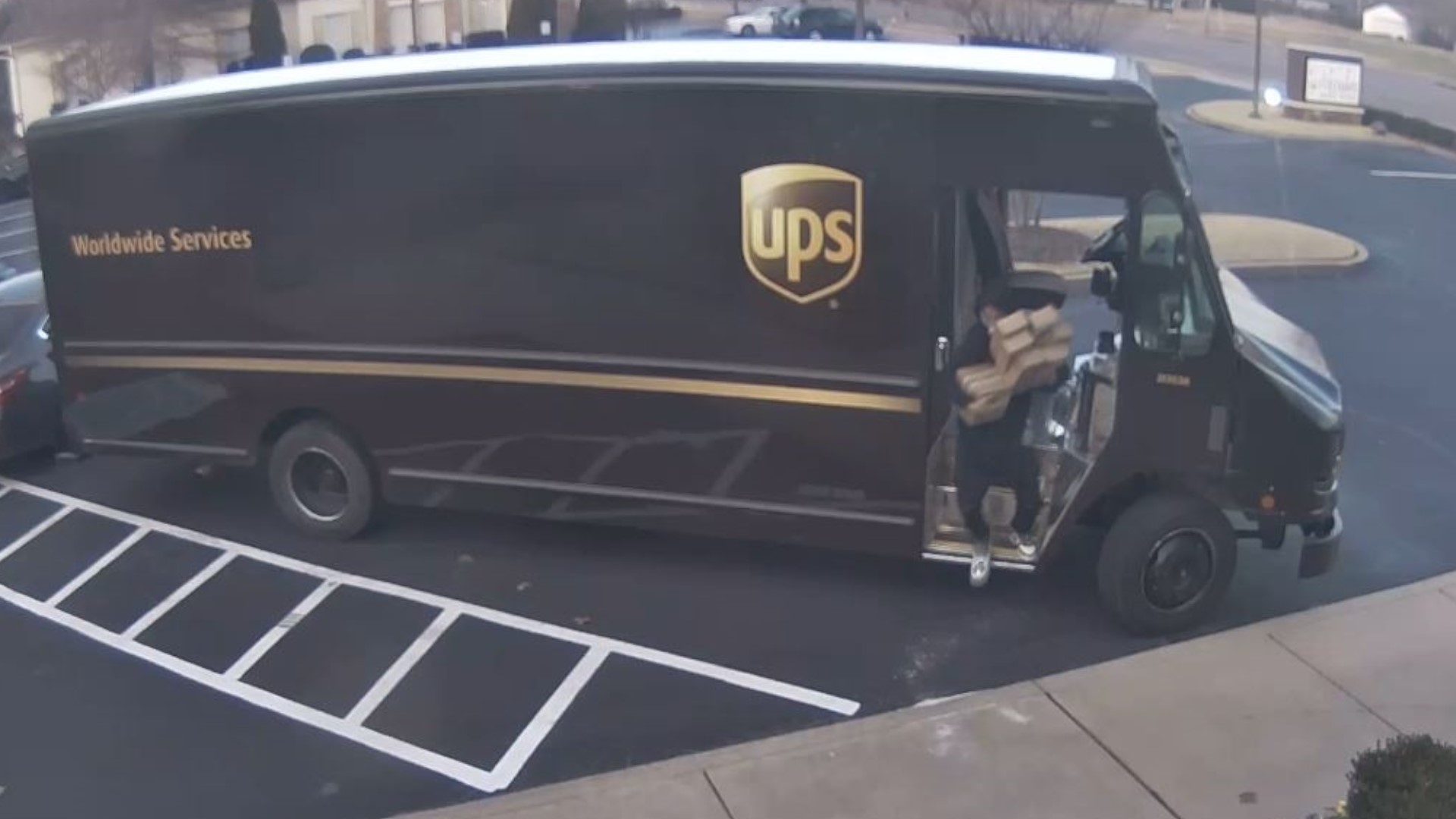 MPD searching for thieves who stole from at least 2 UPS trucks