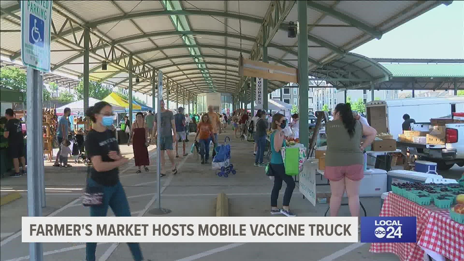 The market hosted a mobile vaccine clinic in downtown Memphis Saturday.