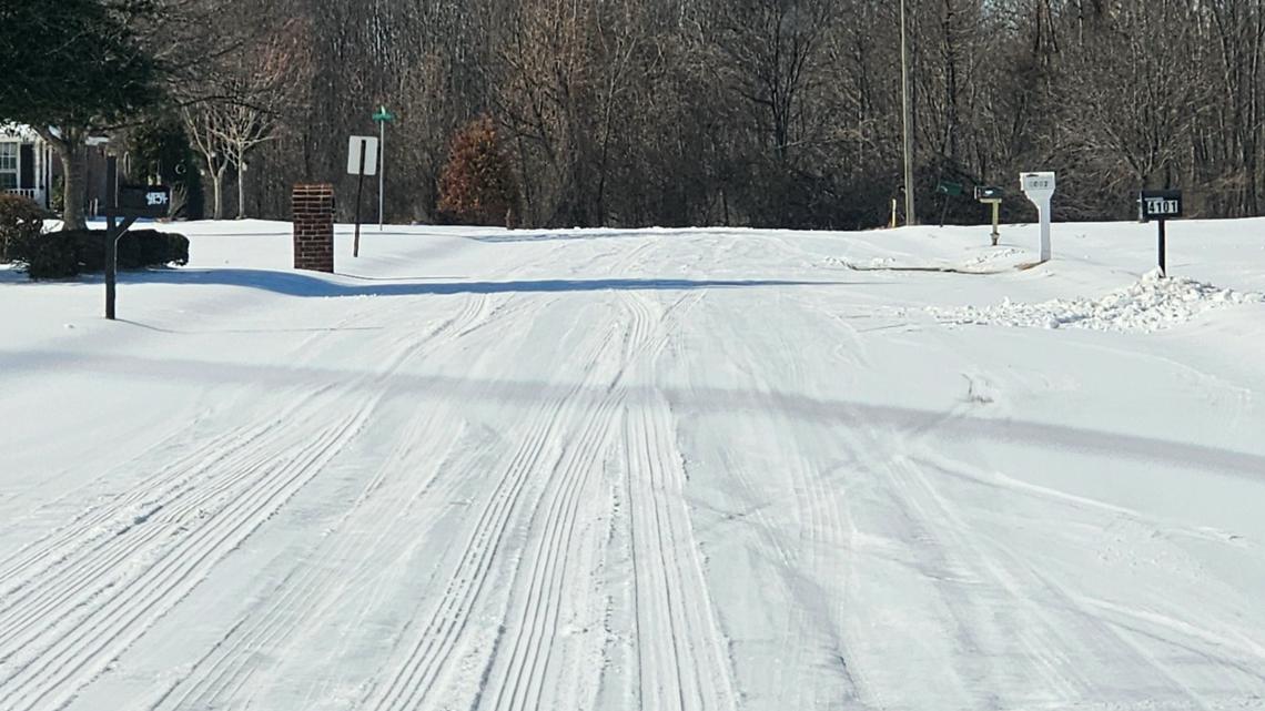 When will the side streets be clear in the Memphis area?