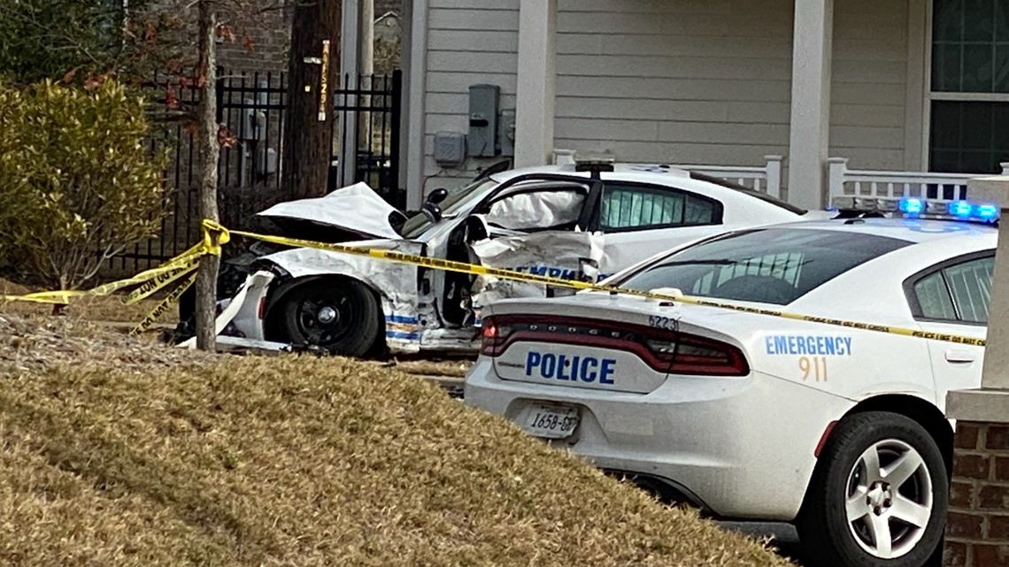 MPD officer critically injured in downtown Memphis crash - Vimarsana News