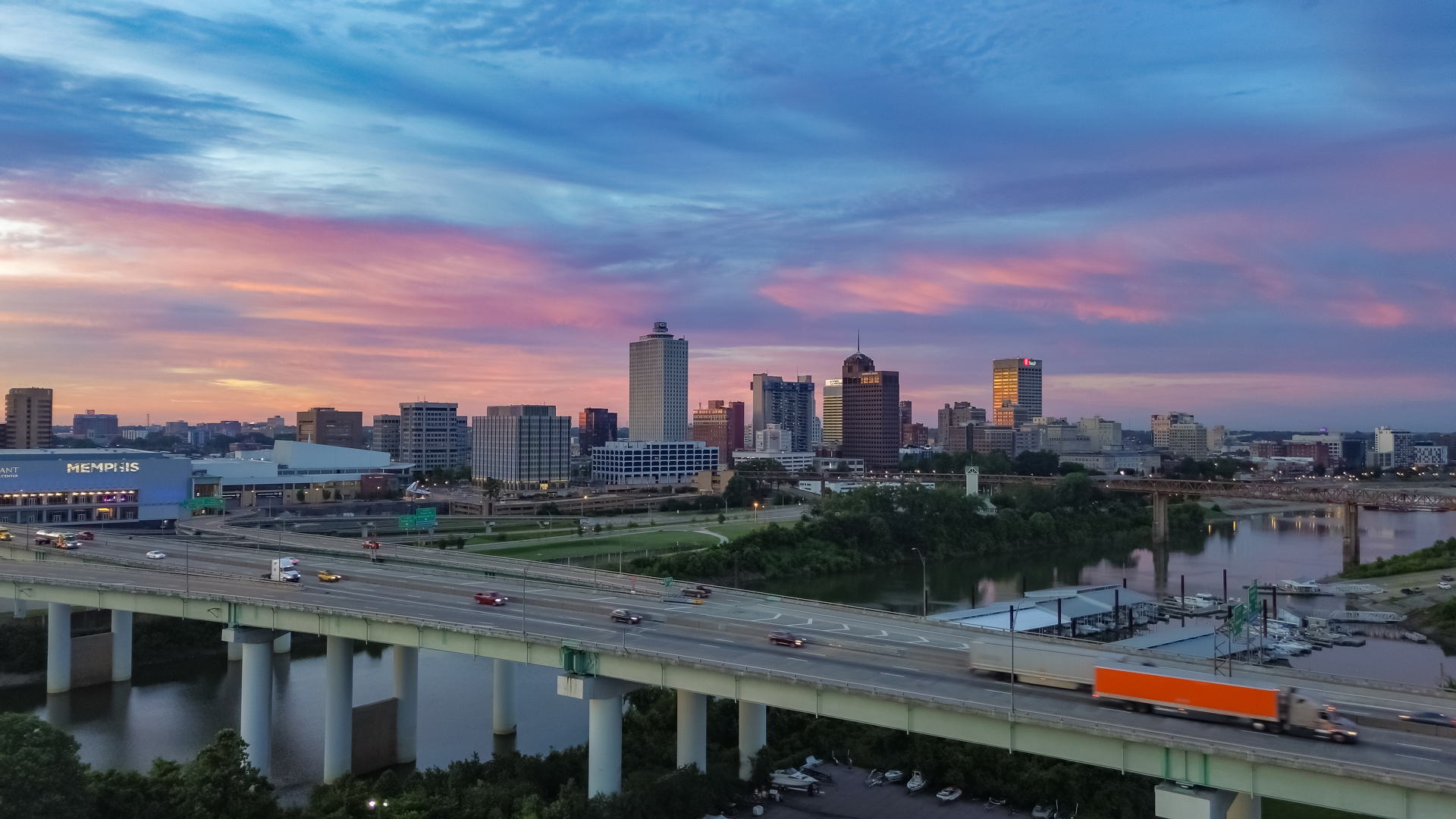 Memphis in the Morning: Downtown Drone Footage 2024, image size:1920x1080