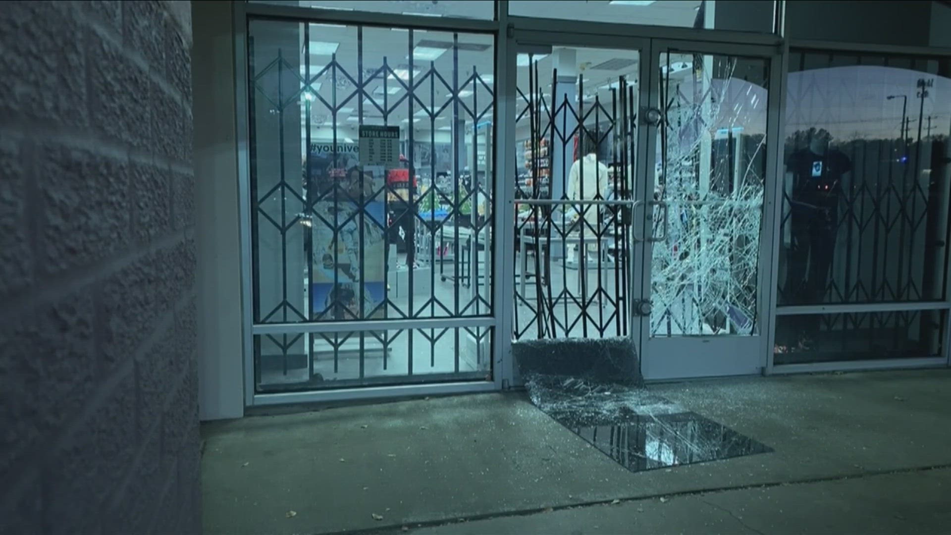 Thieves targeted a Memphis City Gear store once again on Dec. 7.