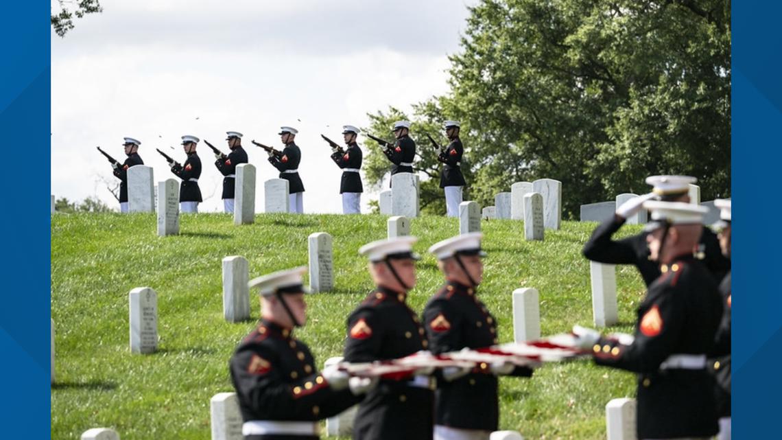 FedEx founder Fred Smith laid to rest at Arlington National Cemetery