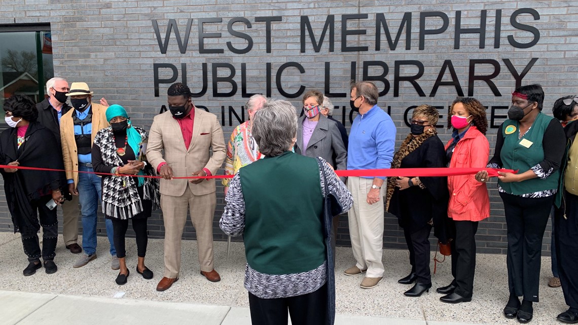 West Memphis celebrates the opening of a brand new public library