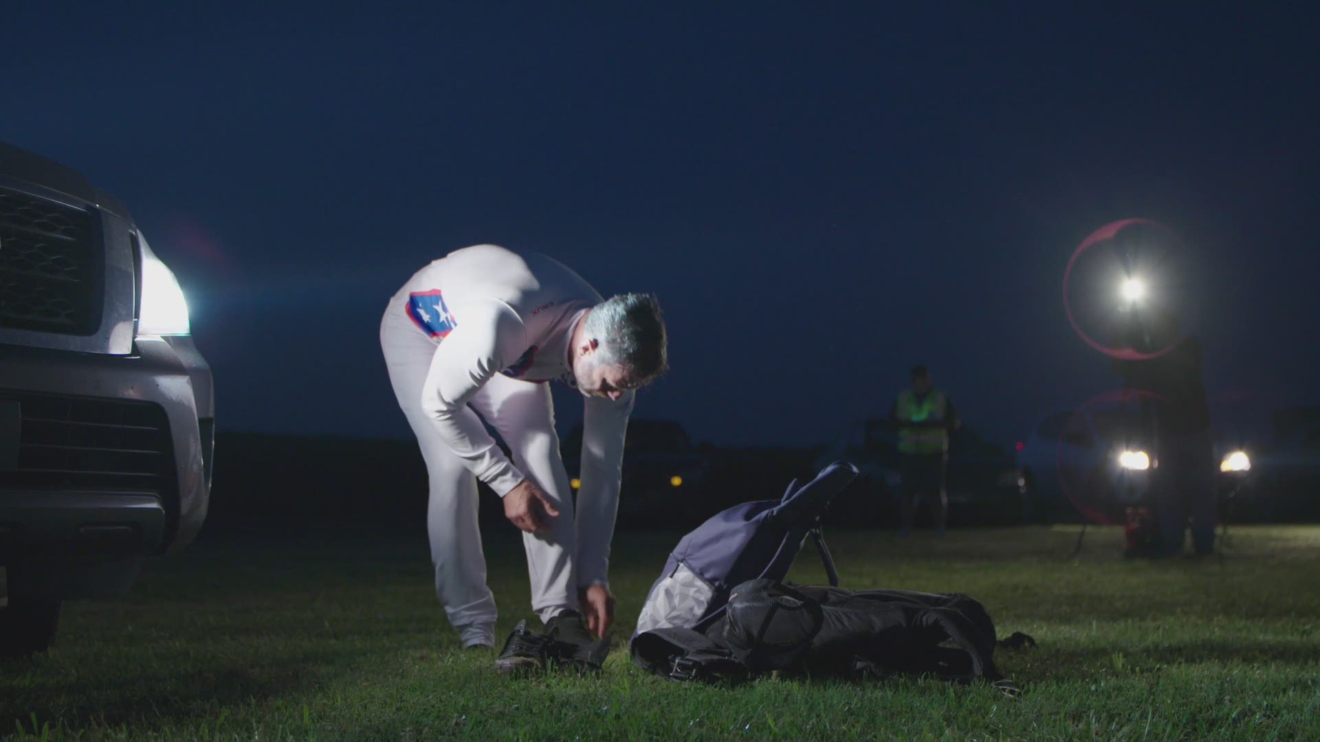 Friday, Damien Rider rode atop a hot air balloon, then skydived back to Earth, all for a good cause. (Video courtesy of Evolution PR Nashville)