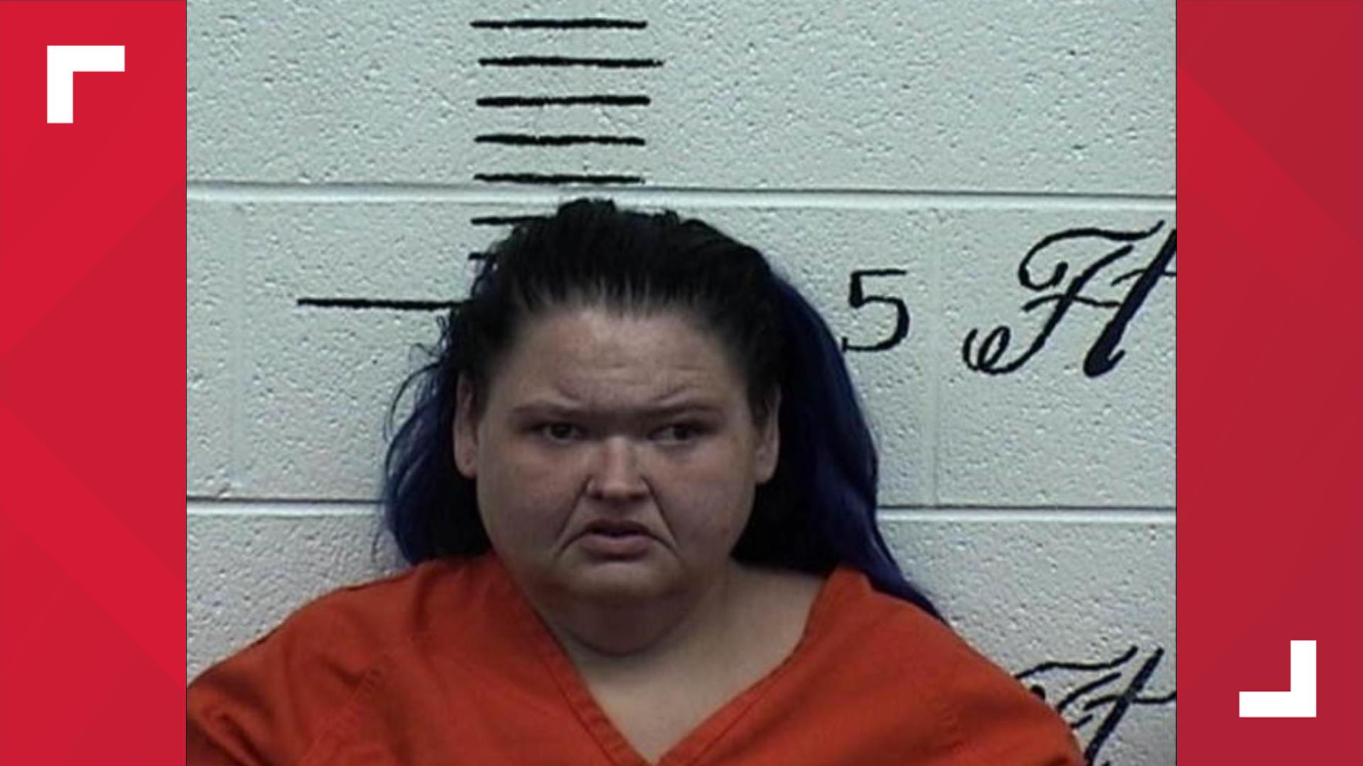 1-000-lb-sisters-star-amy-slaton-arrested-at-tennessee-zoo