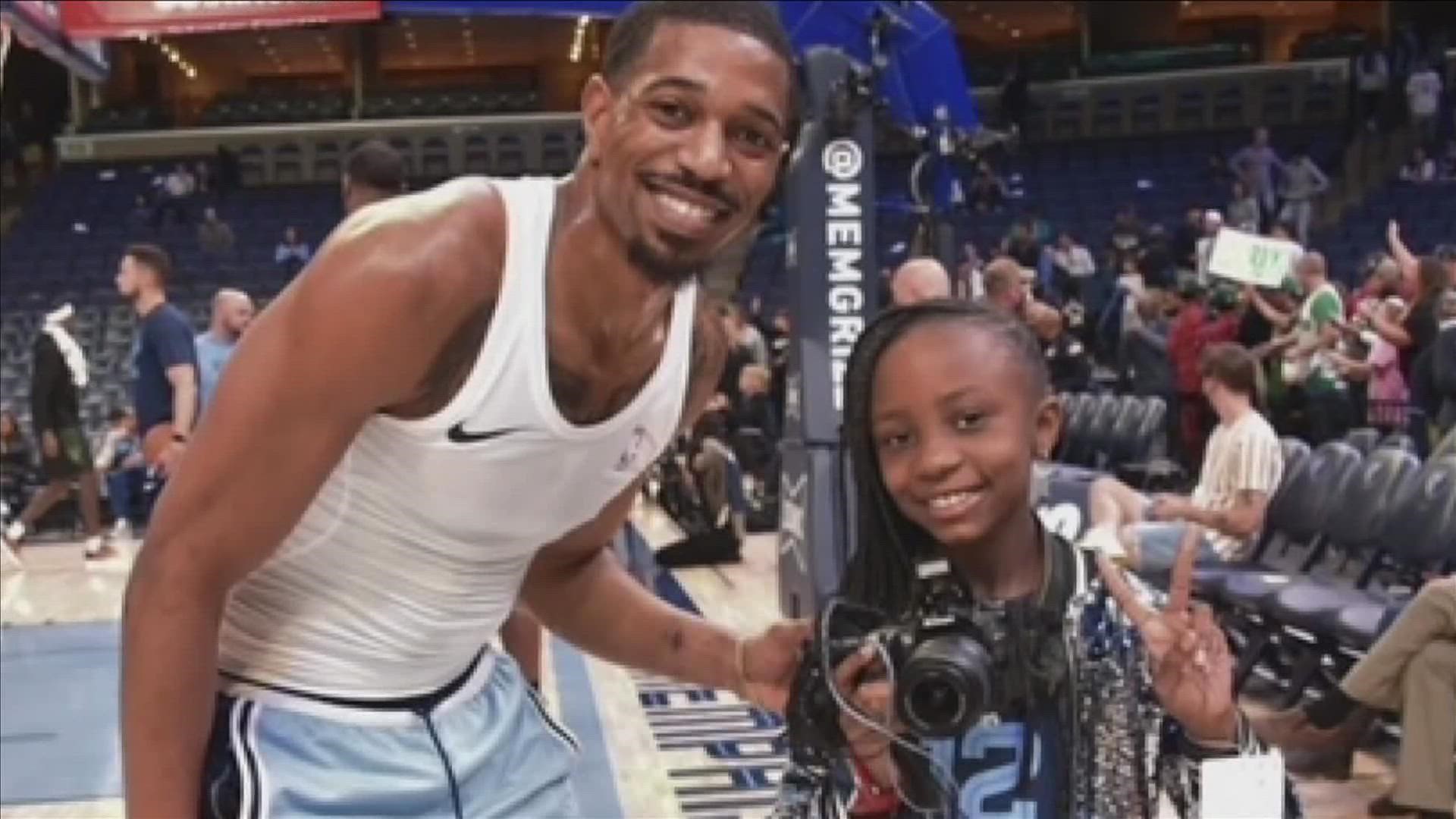 Storee Walton has been recognized as a professional photographer since she was just 4 years old, the Memphis Grizzlies gave her the opportunity to shoot game photos.