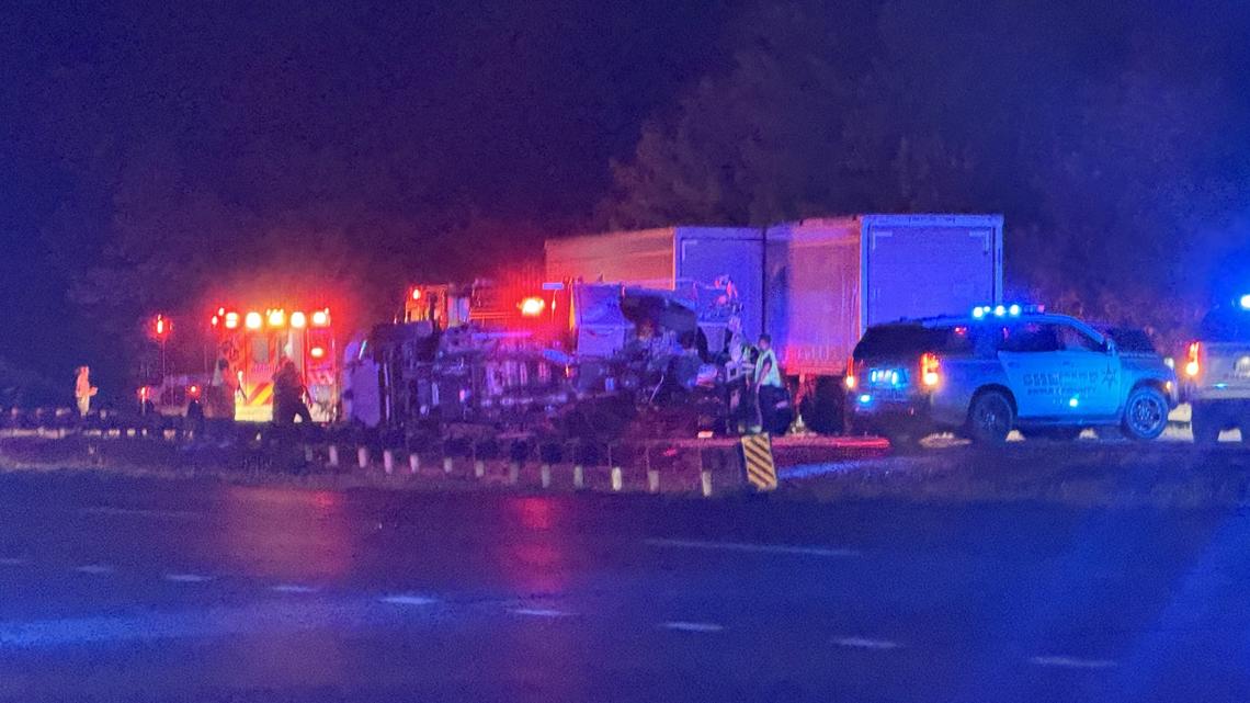 Westbound lanes on I-40 closed due to multi-vehicle crash ...