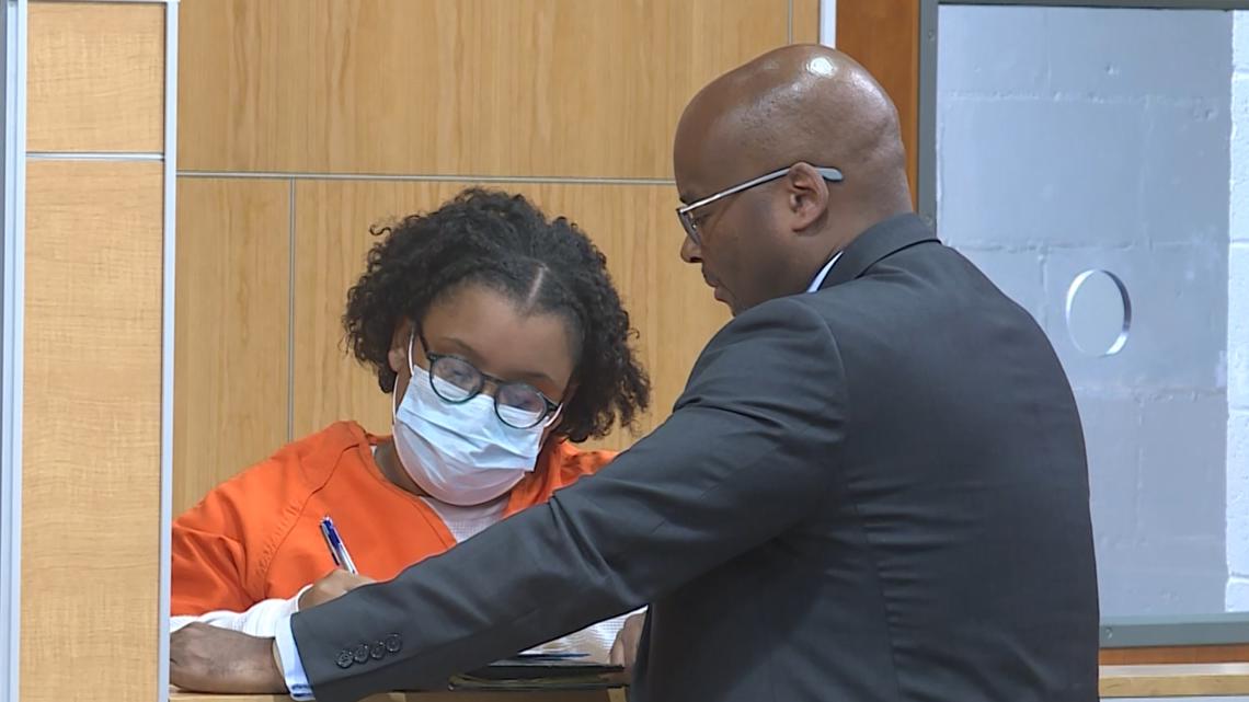 Memphis teacher accused of sending nudes to student released on bond