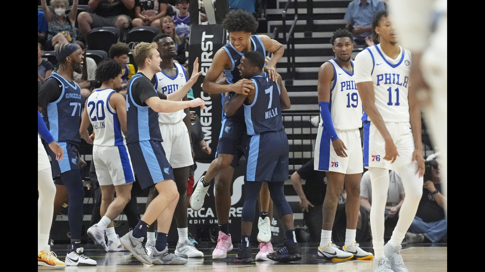 Jaylen Wells Hits Game Winner To Lift Grizzlies Over 76ers, 87-85 ...