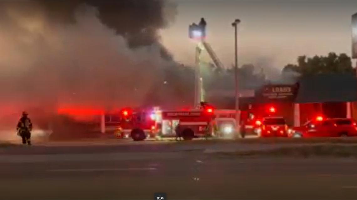 Memphis firefighters battling strip mall fire on Crump Blvd ...