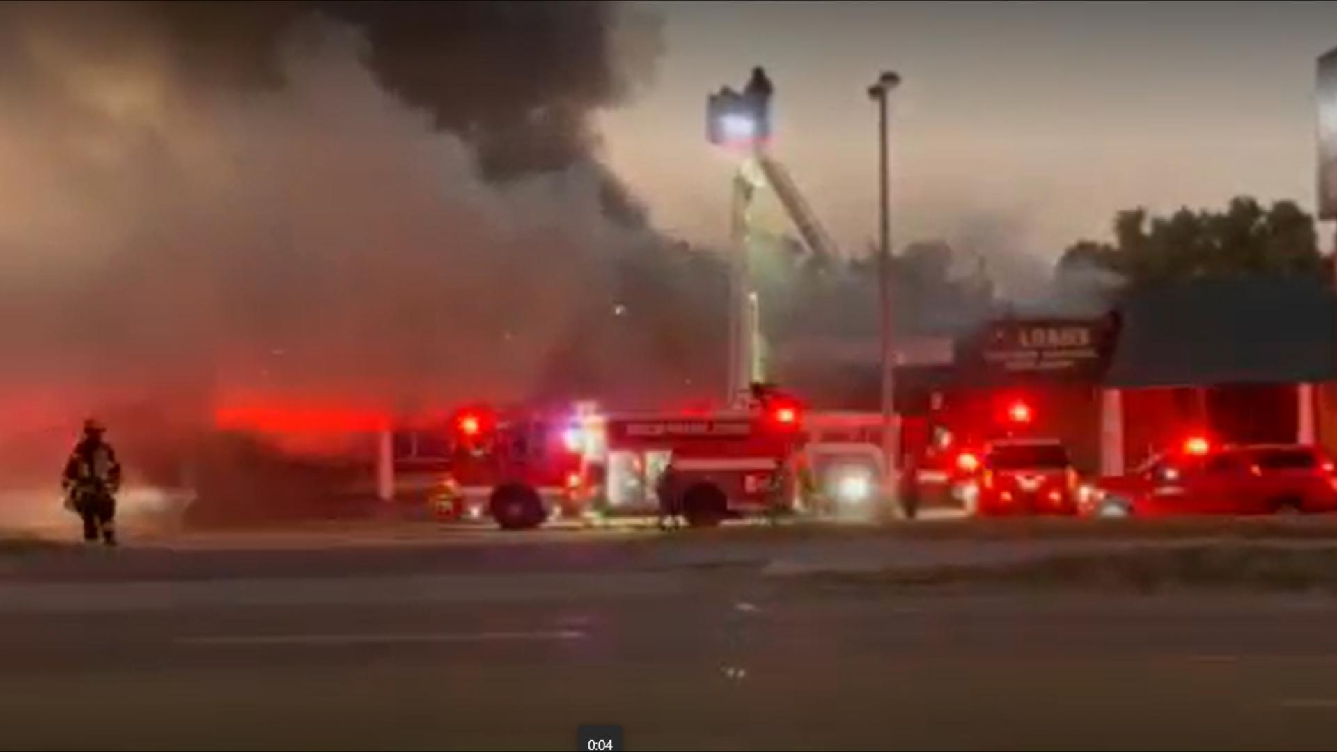 Memphis firefighters battling strip mall fire on Crump Blvd ...