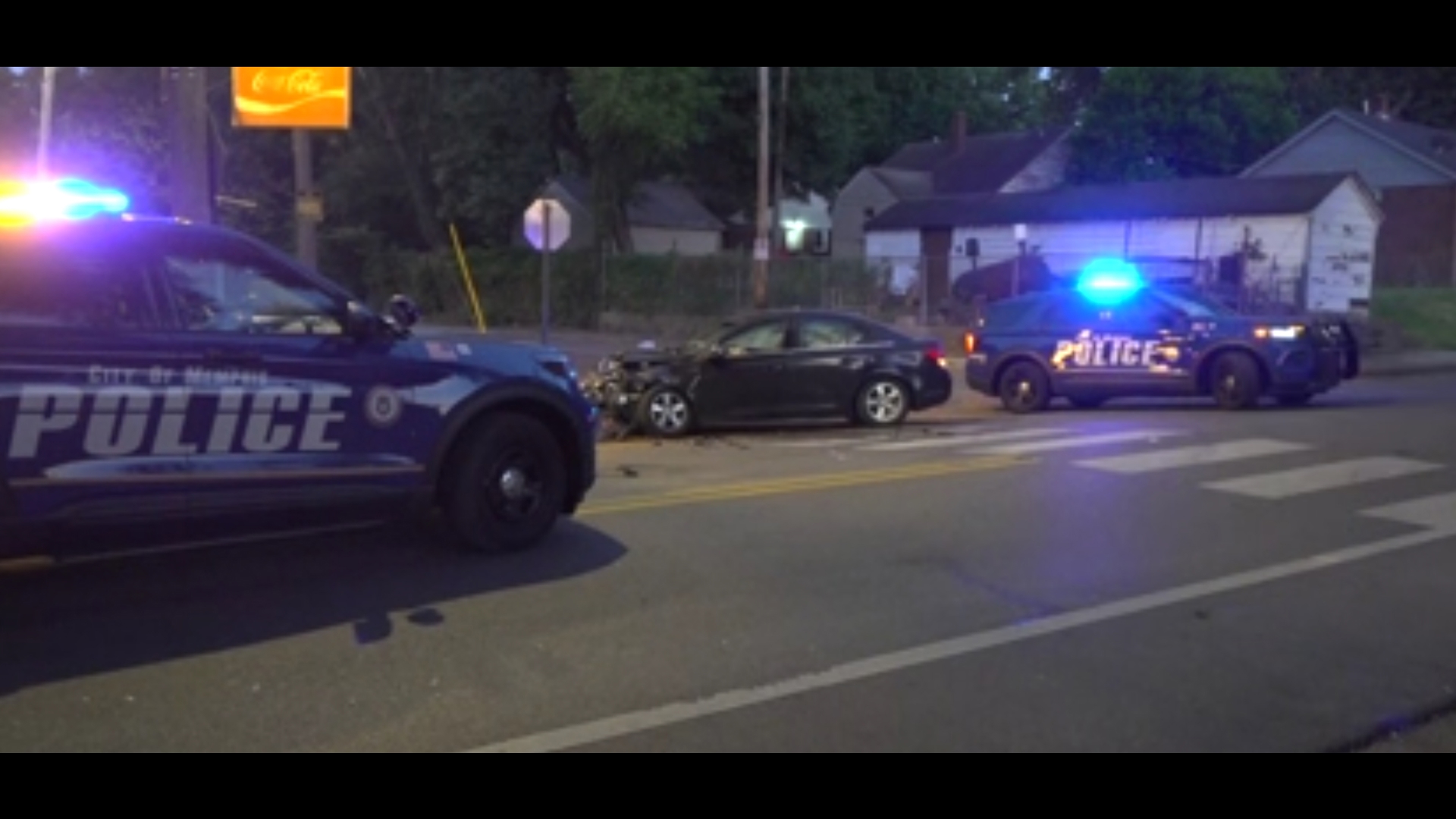 Memphis Police officer, three women injured in crash | localmemphis.com