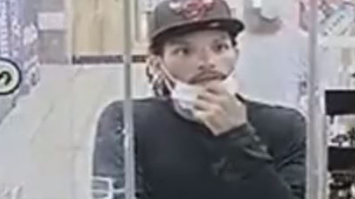 Suspects wanted for carjacking man from Memphis gas station ...
