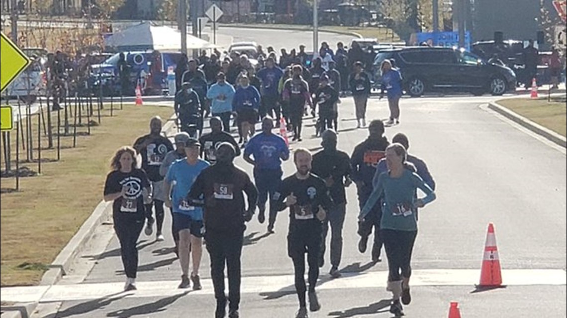 Fallen Memphis police officers honored in Turkey Trot - Vimarsana News