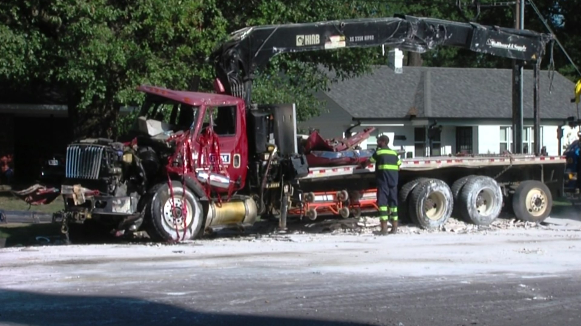 East Memphis accident leaves one woman injured