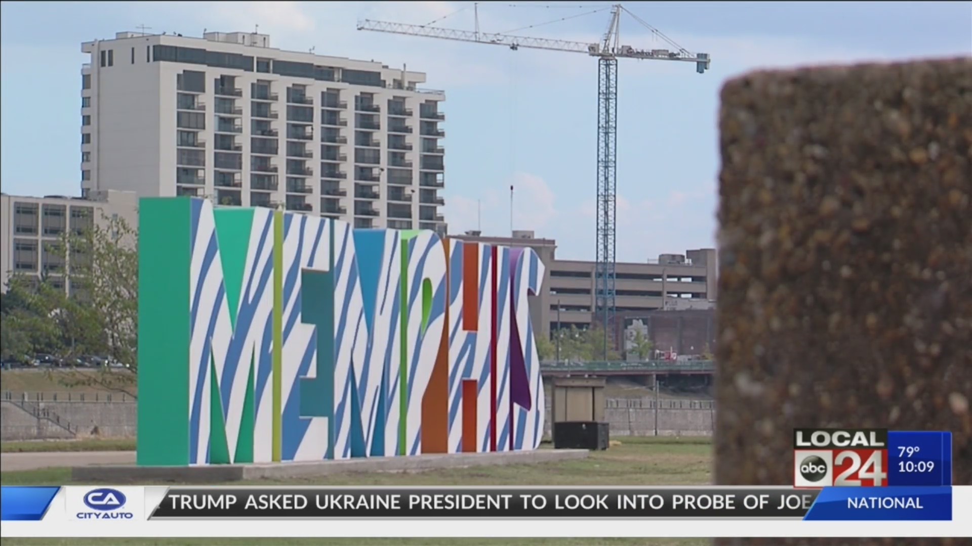 Huge Memphis sign on Mud Island bleeds Memphis Tigers blue ...