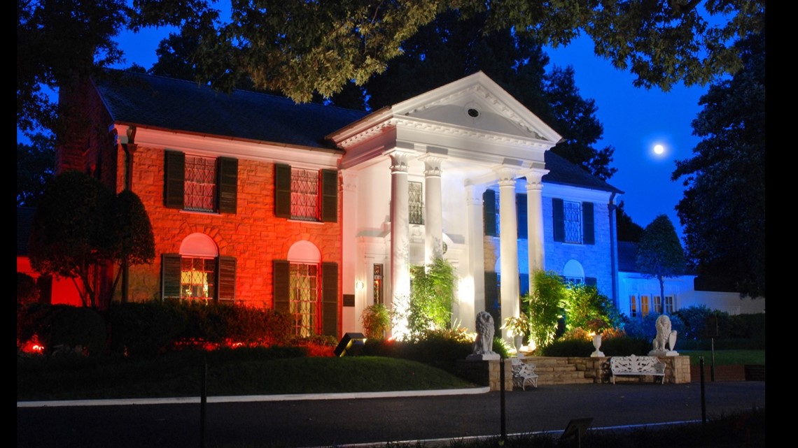 Graceland shares Elvis' archived "iconic" wardrobe in new exhibit - Vimarsana News