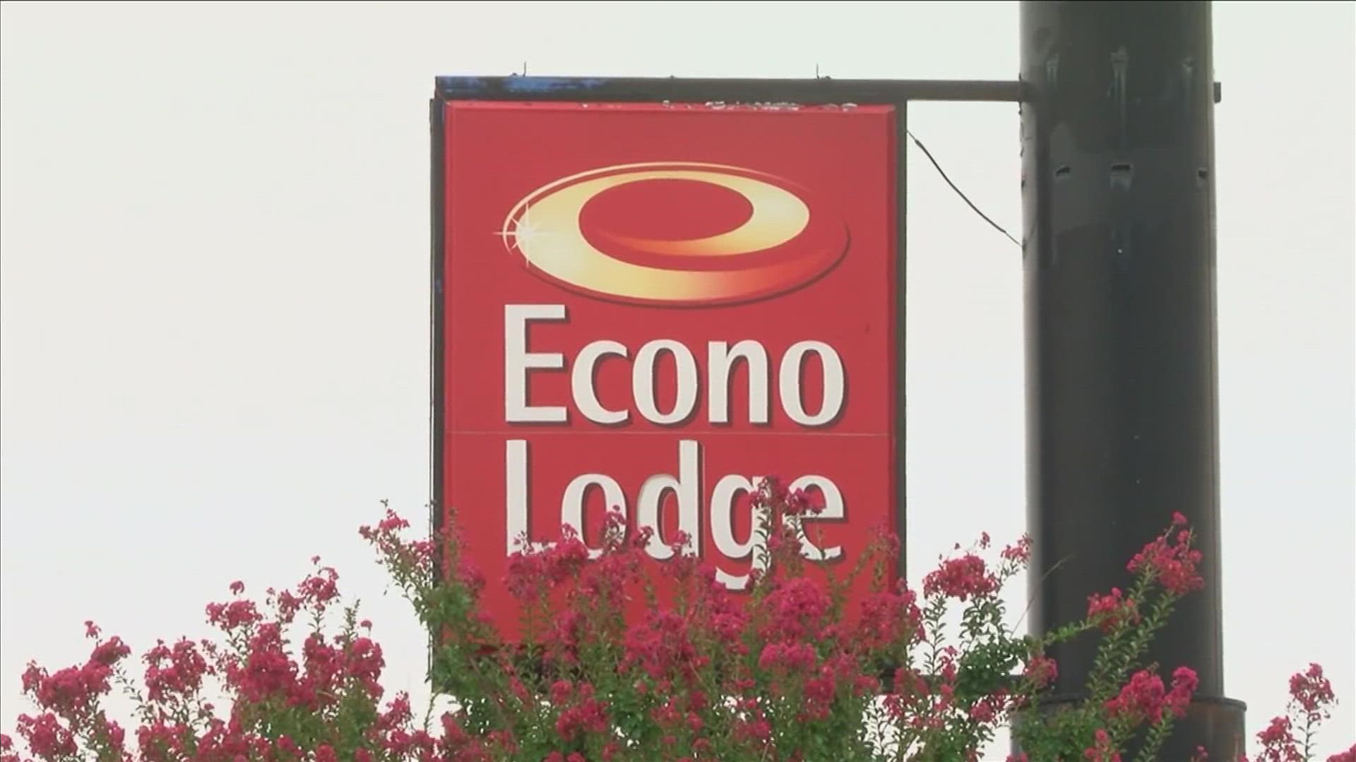 West Memphis officials told ABC24 the suspect wanted out of Memphis was barricaded in a room at the Econo Lodge on South Service Road.