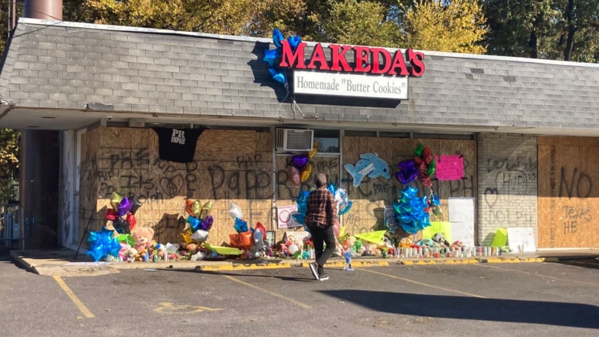 Young Dolph remembered with memorials at shooting scene | localmemphis.com