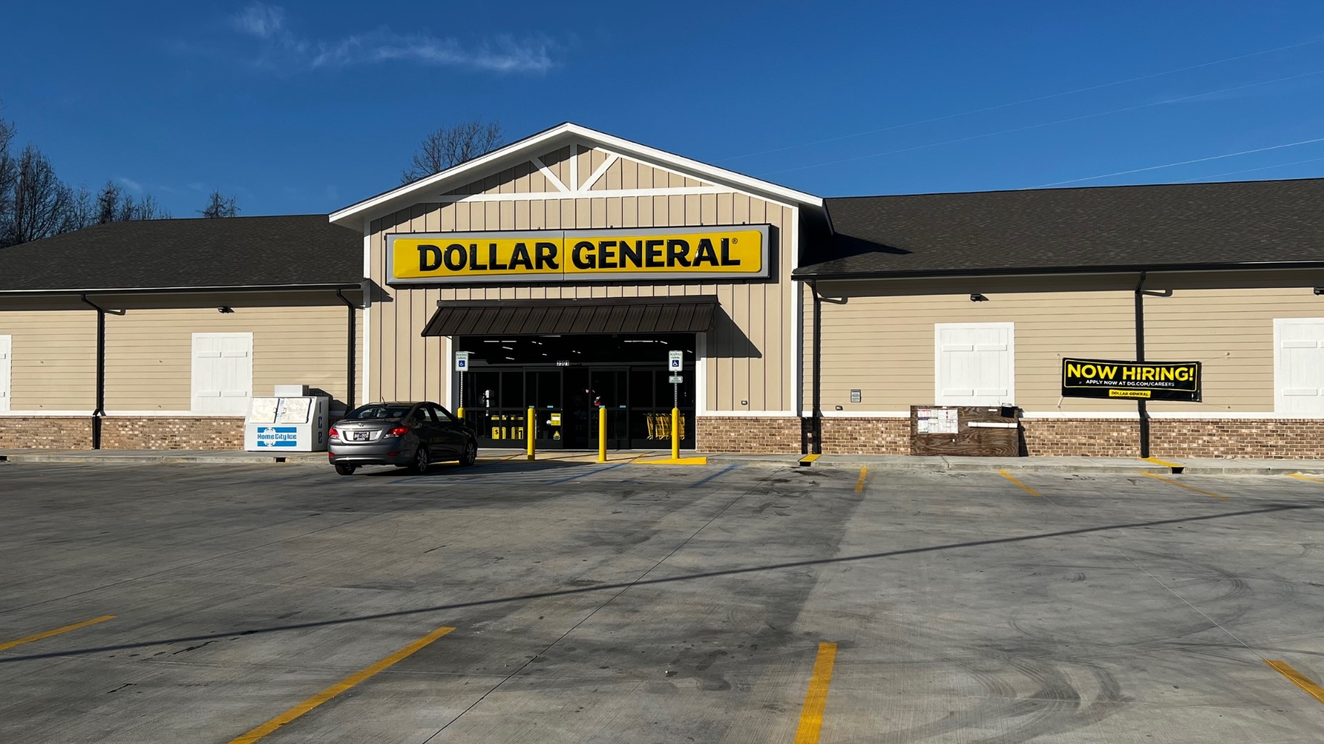 New Dollar General store opens in the Walker Holmes Memphis area