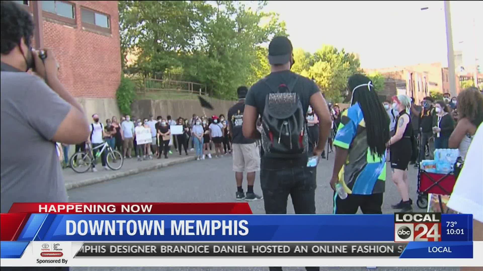 local activists gather in downtown memphis for night 4 of protest