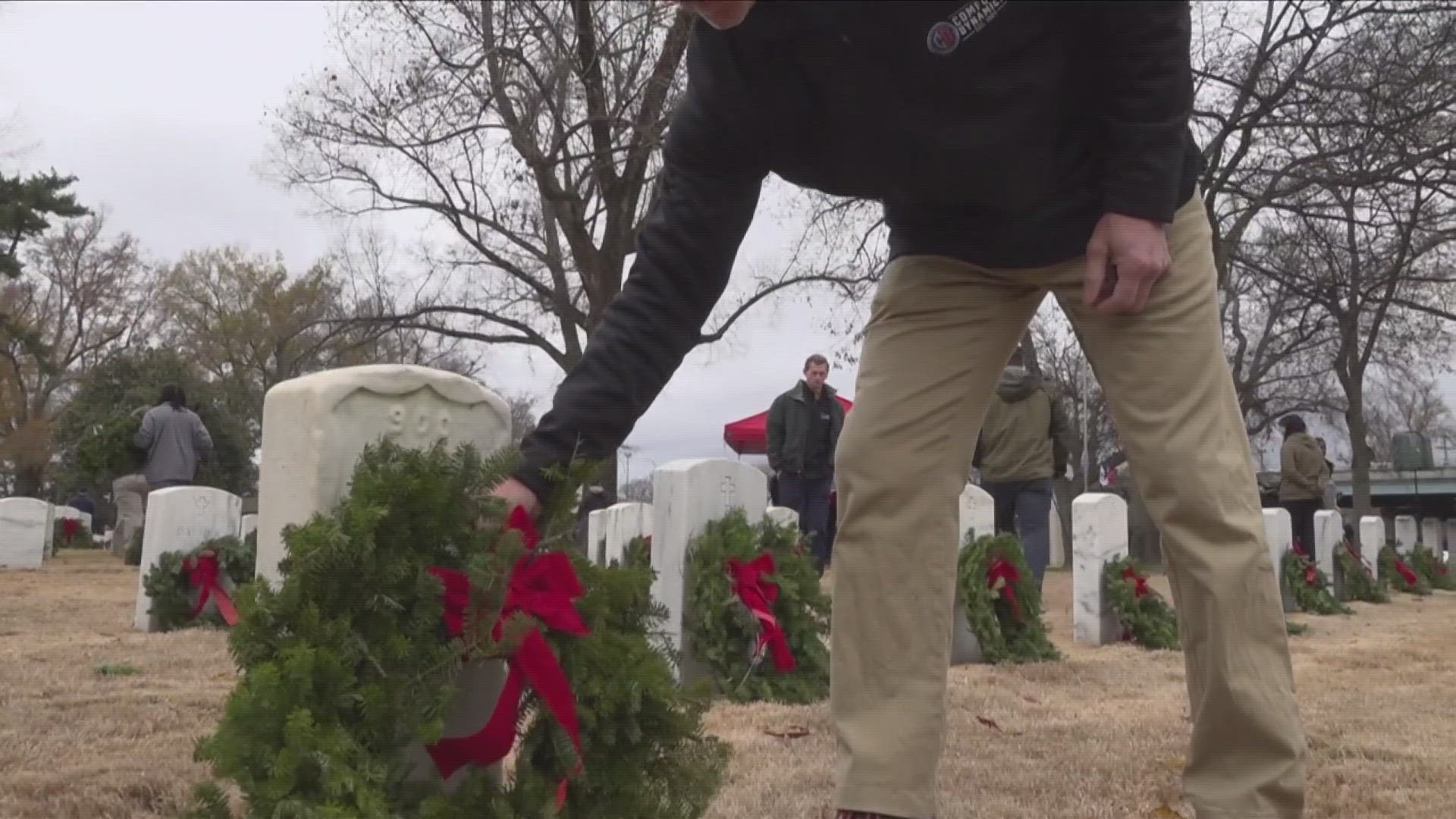 Hundreds paid respect to the nation's military at Memphis National Cemetery on Saturday.