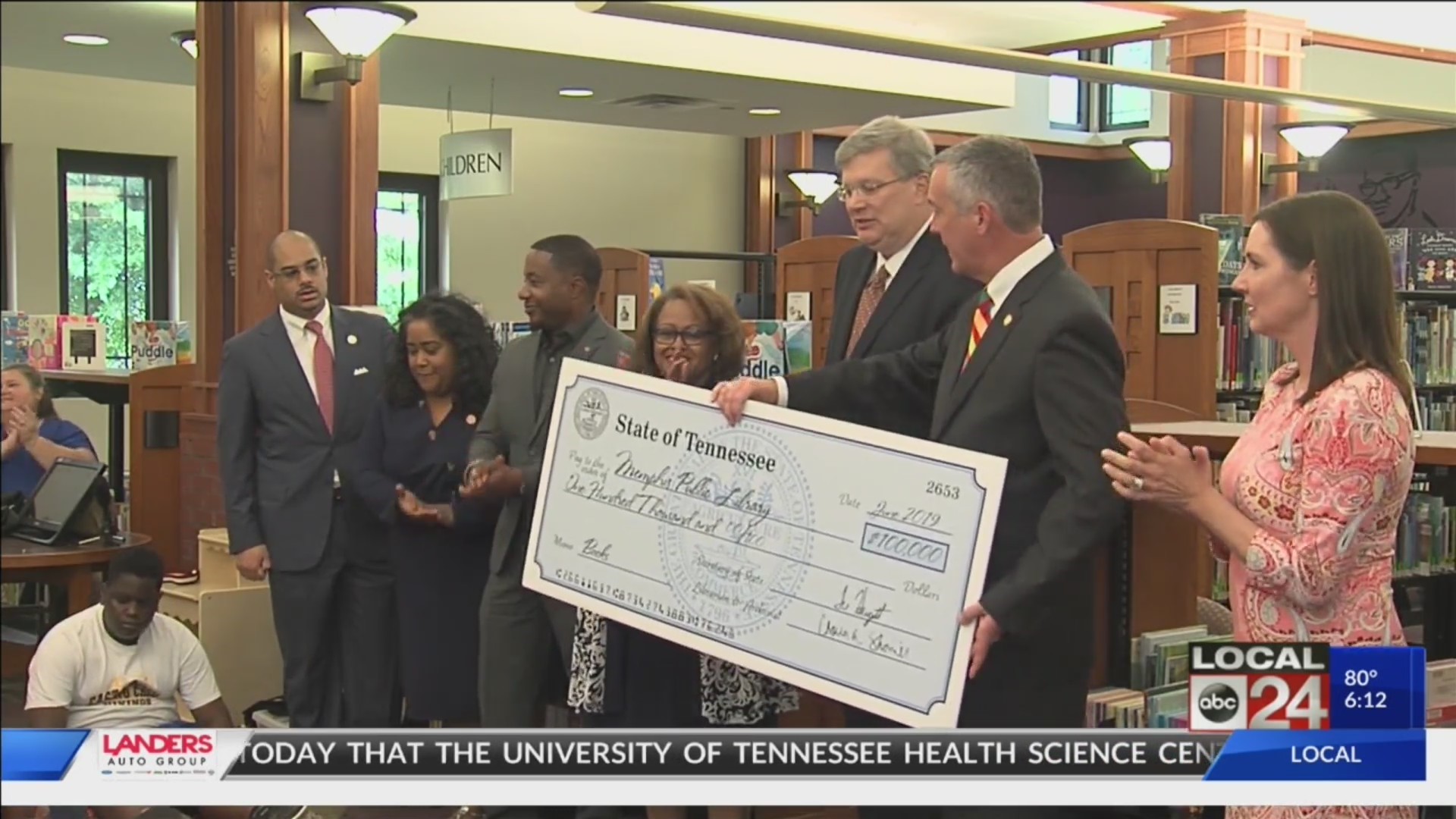 TN Secretary of State presents $100,000 grant for books for Memphis libraries