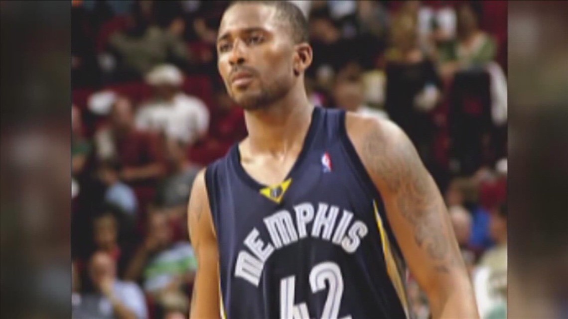 Memphis Tigers to retire Lorenzon Wright's jersey against Tulane