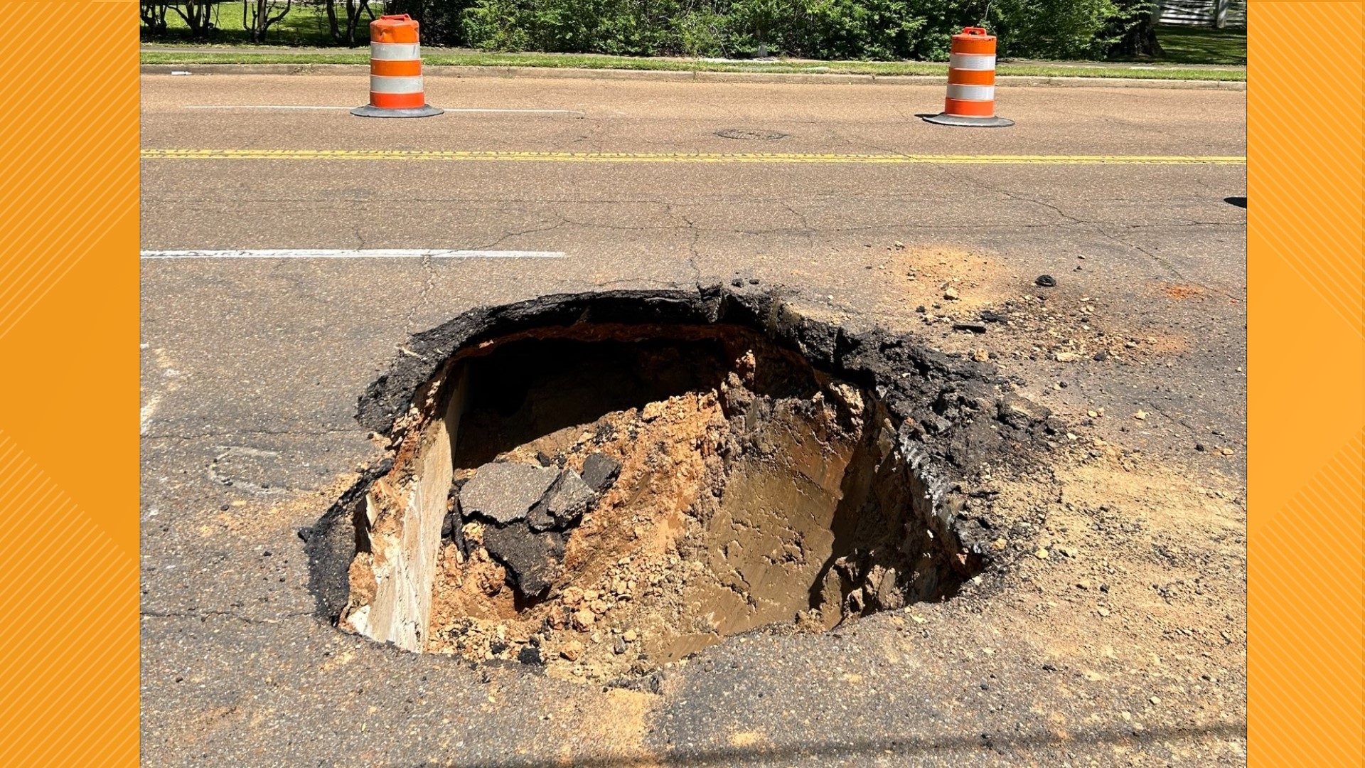 Massive pothole causes traffic hazard on Walnut Grove at Perkins