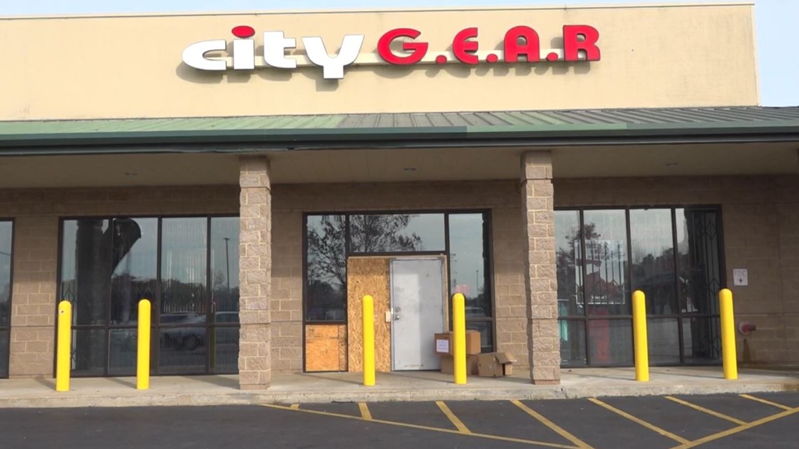 Another Memphis area City Gear targeted by thieves Friday - Vimarsana News