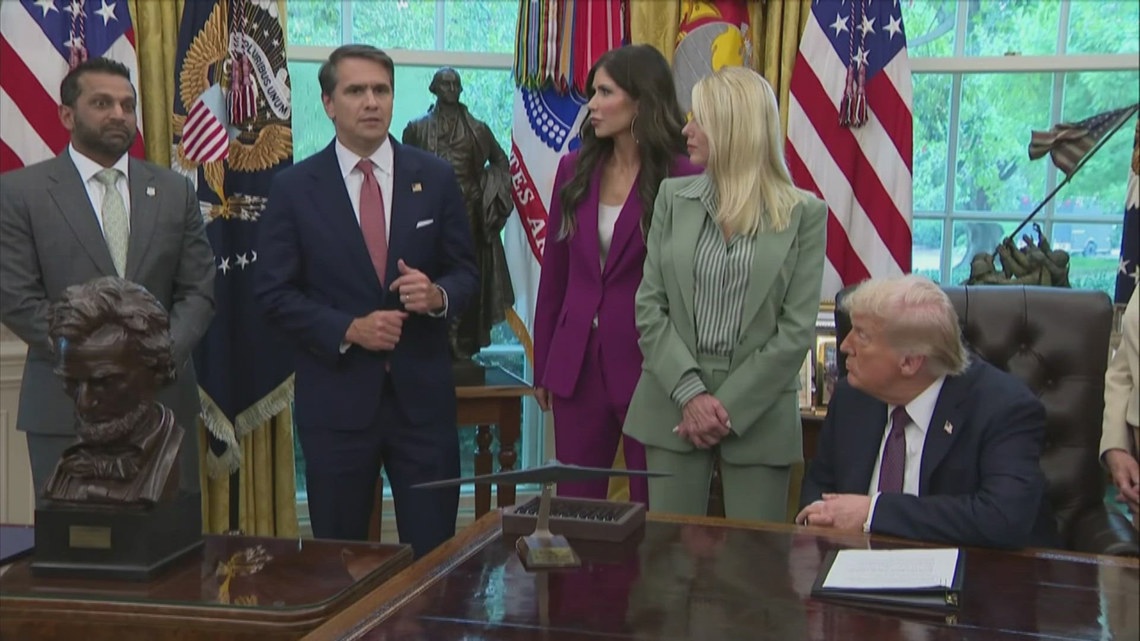 President Trump signs memorandum to deploy National Guard to Memphis ...