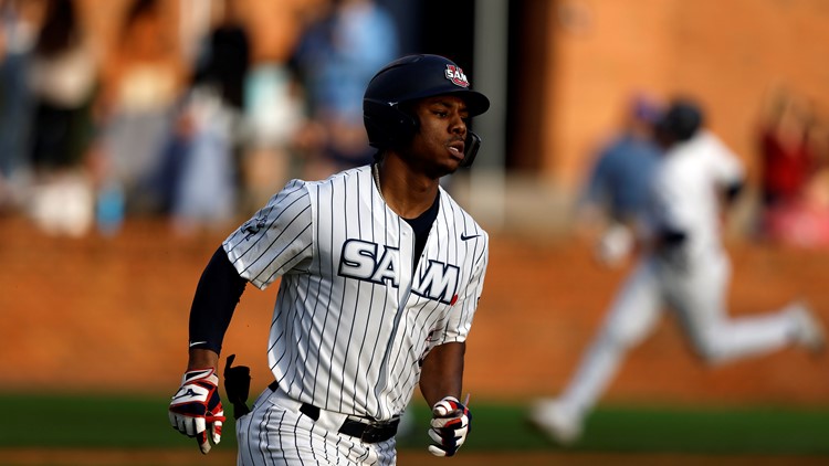 Multi-talented MUS star Mo Hampton Jr. transferring to University of Memphis for both football and baseball