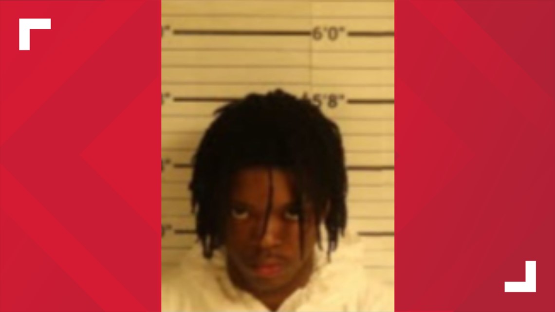 Bartlett Police chase carjacking suspect in Memphis