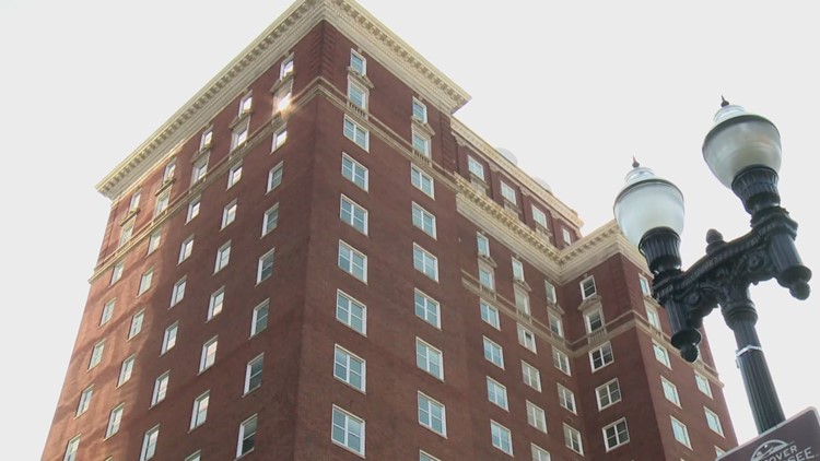 Knox Co. Commission votes on measure that would move forward with Andrew Johnson Building development